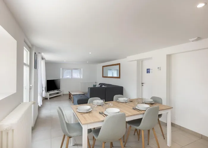 Independante La Bergere De Domremy